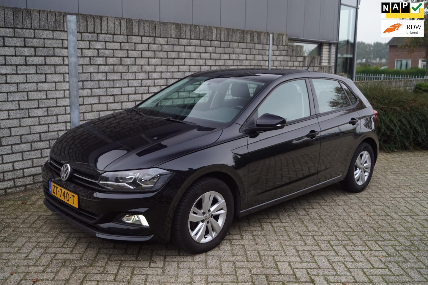 Volkswagen Polo - 1.0 TSI Comfortline 5 Deurs 95 PK Airco Navi Apple Carplay Adaptieve LMV Trekhhak ENZ NL A - AutoWereld.nl