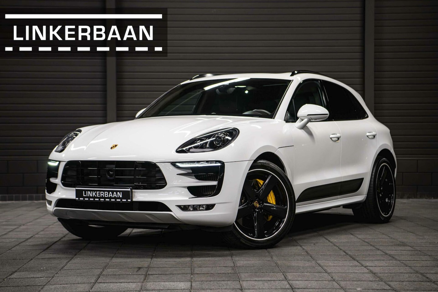 Porsche Macan - 3.6 Turbo 400pk | Alle opties | Pano | PASM | PCCB | Luchtvering | Sport Chrono | 21 inch - AutoWereld.nl