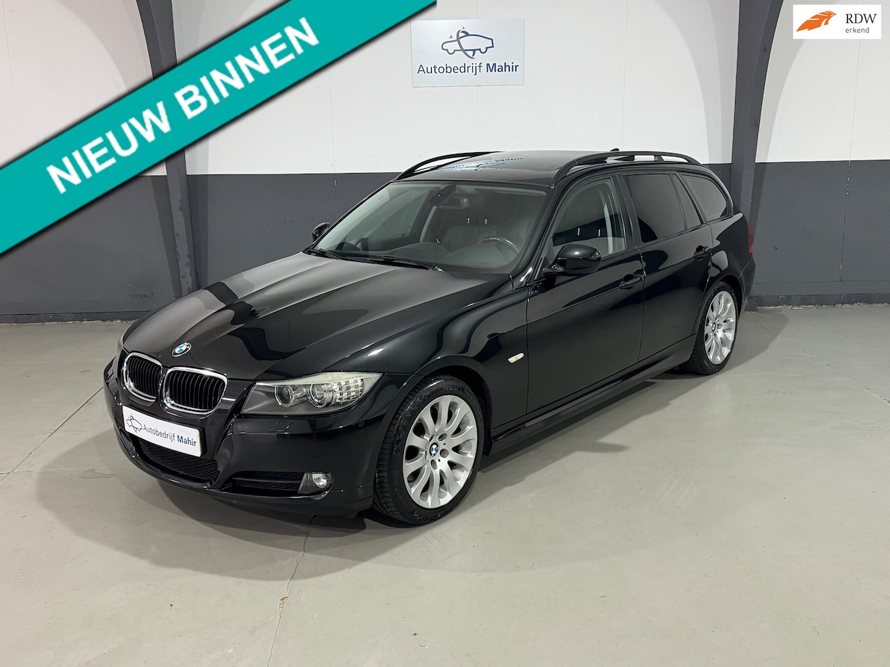 BMW 3-serie Touring - 320i Business Line 320i Business Line,Youngtimer,Facelift,Pano,T.haak, - AutoWereld.nl