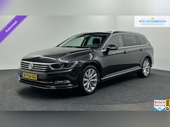 Volkswagen Passat Variant - 1.5 TSI Highline Business R|Virtual Cockpit|Half Leer/Alcantara|AppleCarplay|Trekhaak|