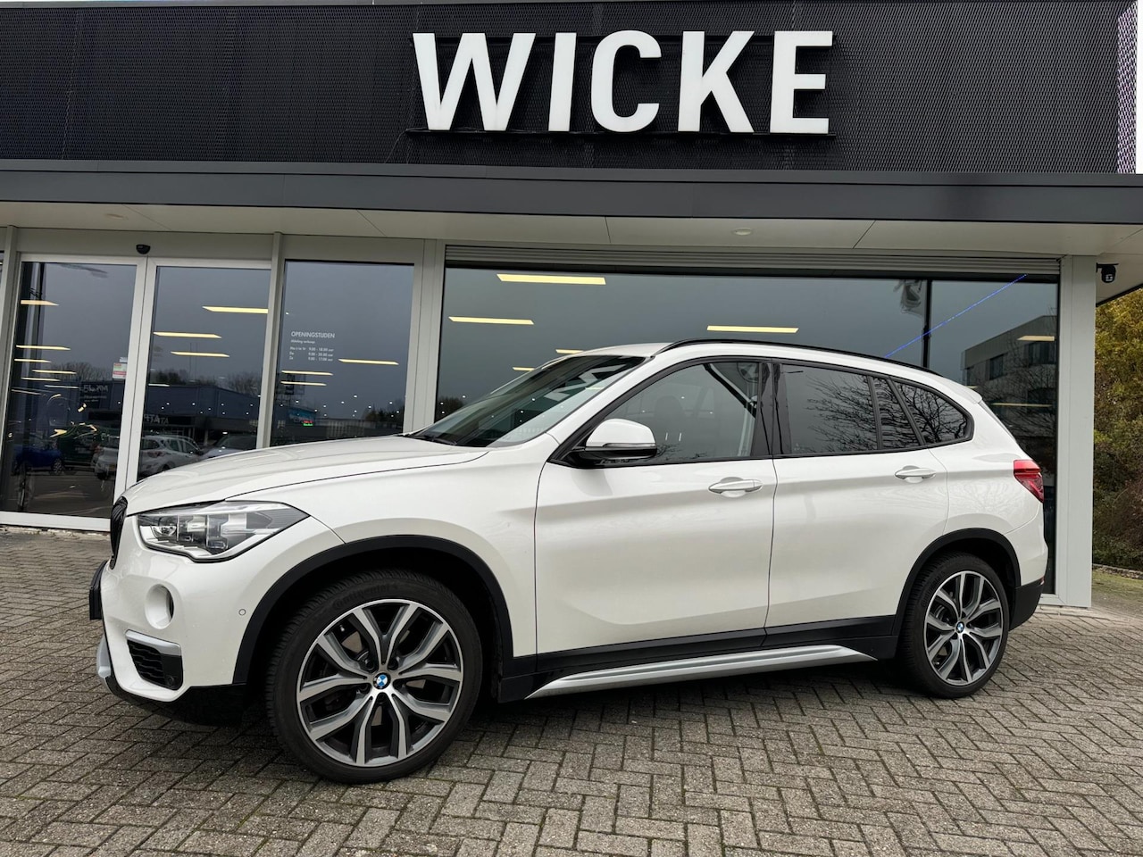 BMW X1 - XDrive25d Centennial High Executive Camera Automaat - AutoWereld.nl