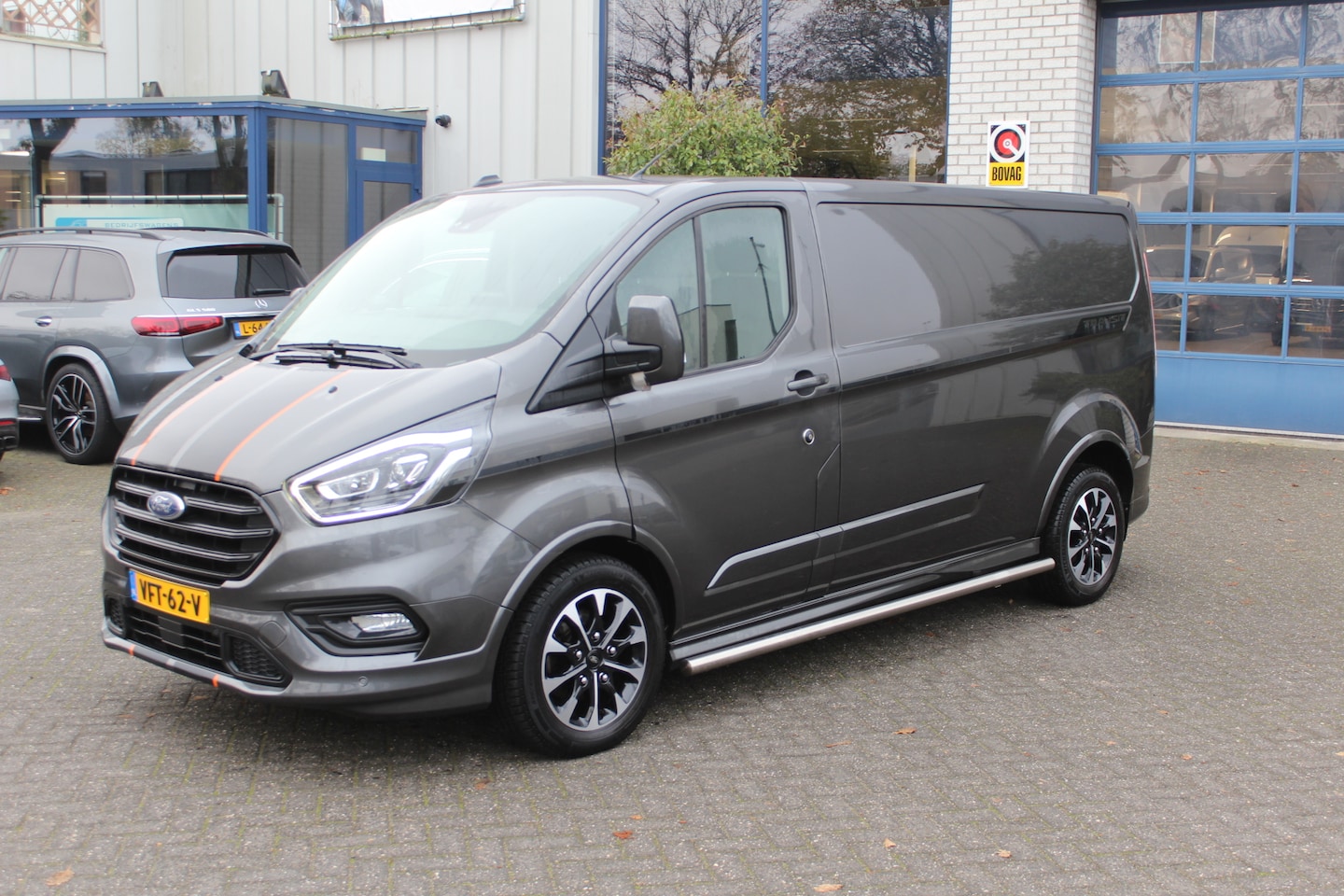 Ford Transit Custom - 320L 2.0 TDCI L2H1 Sport Sidebars, Trekhaak - AutoWereld.nl