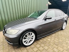 BMW 3-serie - 320i Business Line