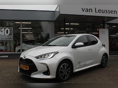 Toyota Yaris - 1.5 Hybrid DYNAMIC STOELVERW. PRIVACY GLASS DAB LED 16'LM-VELGEN APPLE ANDROID IN HOOGTE V