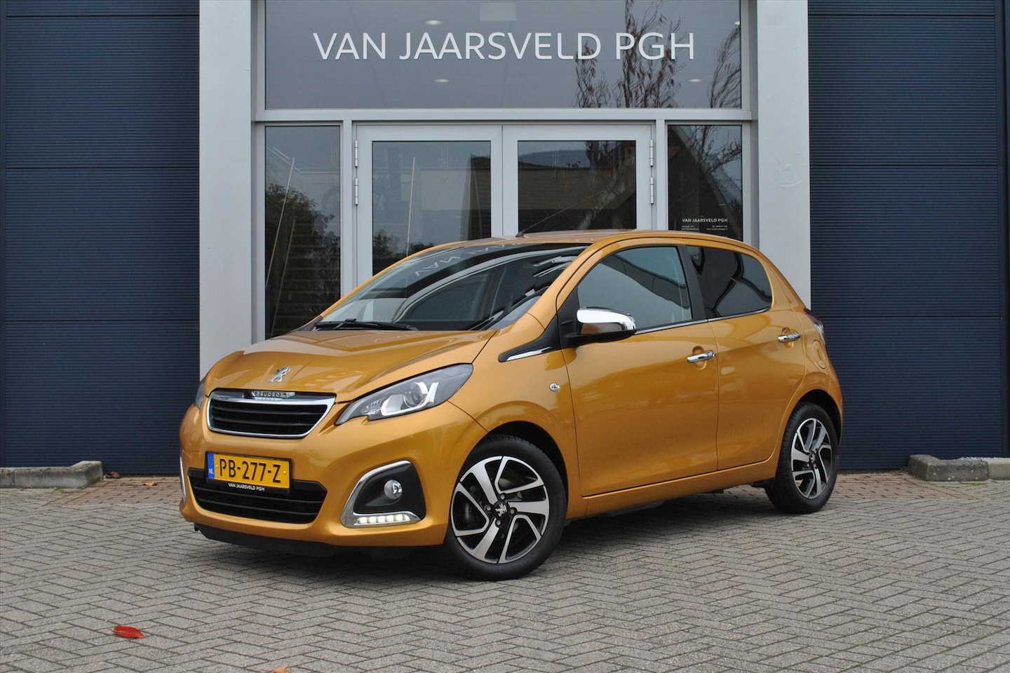 Peugeot 108 - 5drs Allure Collection 1.0 e-VTi 68pk ECC | Camera - AutoWereld.nl