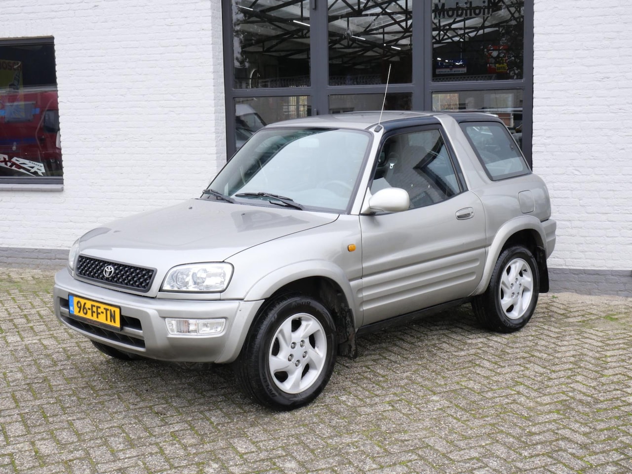 Toyota FunCruiser RAV4 - 2.0i Hardtop Airco 4x4 Orig. NL - AutoWereld.nl