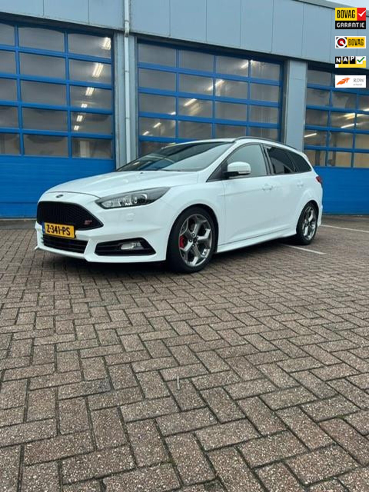 Ford Focus Wagon - 2.0 ST-2 2.0 ST-2 - AutoWereld.nl