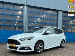 Ford Focus Wagon - 2.0 ST-2