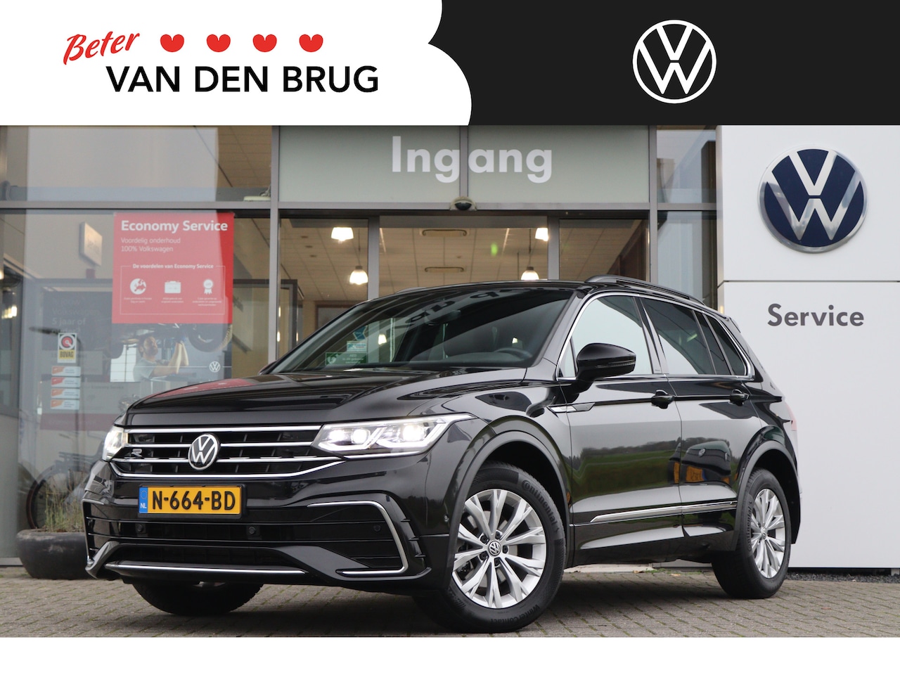 Volkswagen Tiguan - 1.5 TSI 150 pk DSG R-Line Business+ | Navigatie | Trekhaak | LED | App Connect | Camera | - AutoWereld.nl