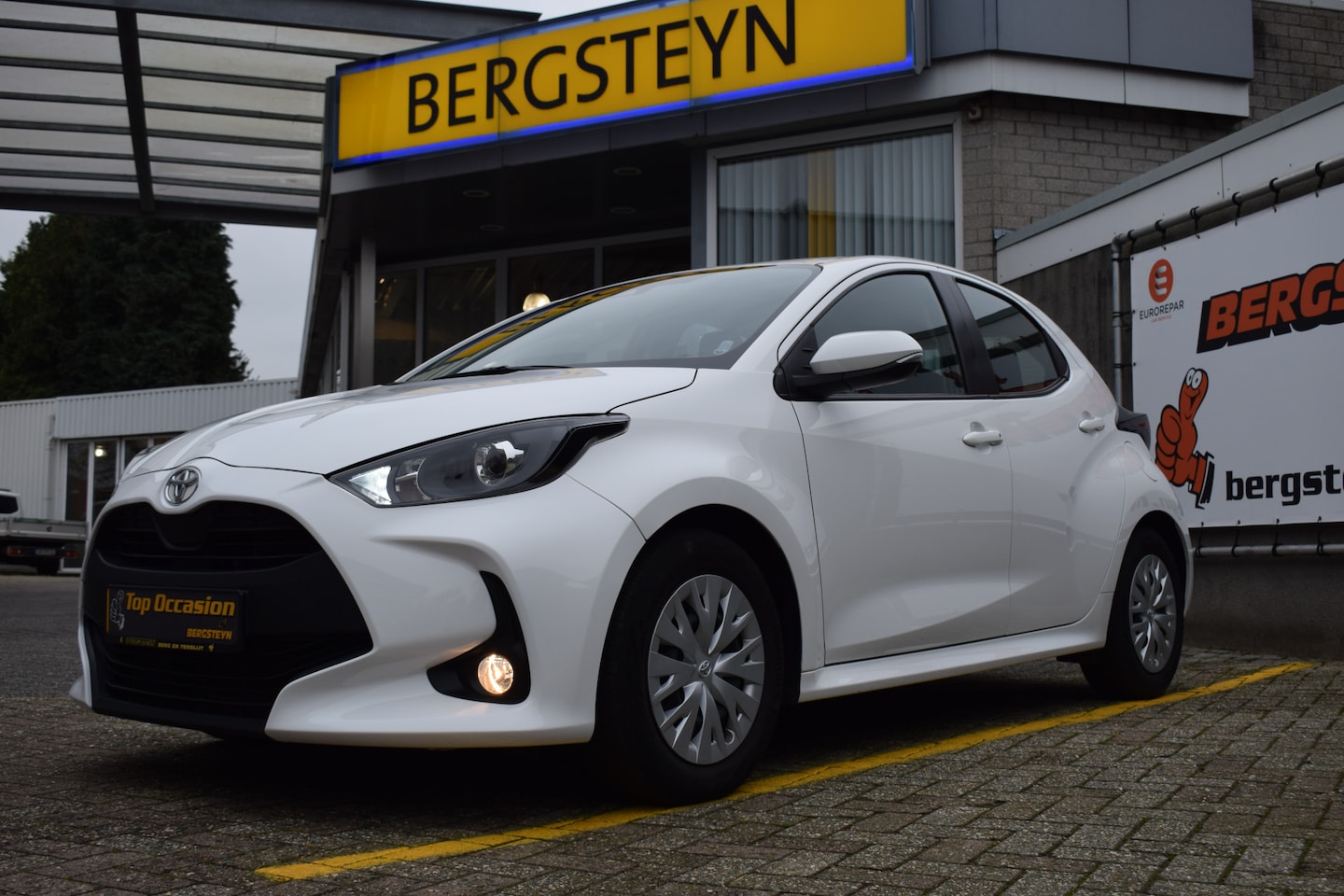 Toyota Yaris - 1.0 VVT-i Active 1.0 VVT-i Active - AutoWereld.nl