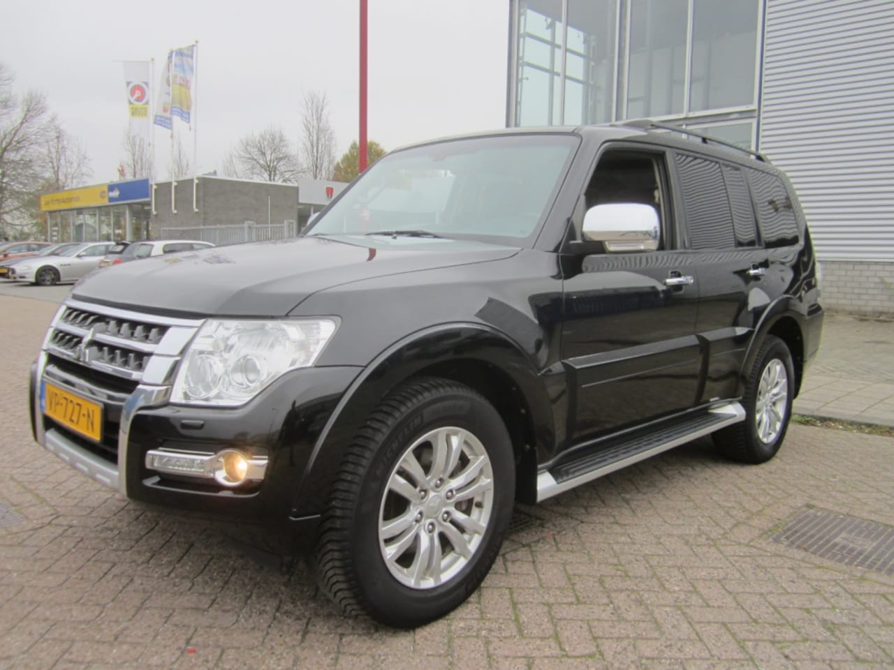 Mitsubishi Pajero - Grijs kenteken 3.2 DID INSTYLE l Leer l Dak l Trekhaak l Navi - AutoWereld.nl