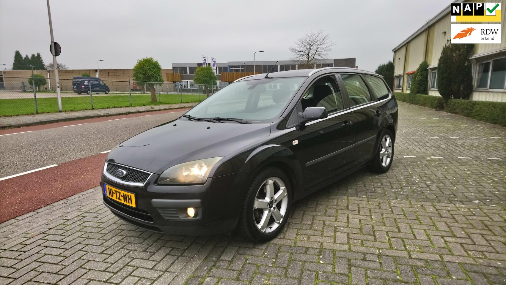 Ford Focus Wagon - 2.0-16V Rally Edition 2.0-16V Rally Edition - AutoWereld.nl