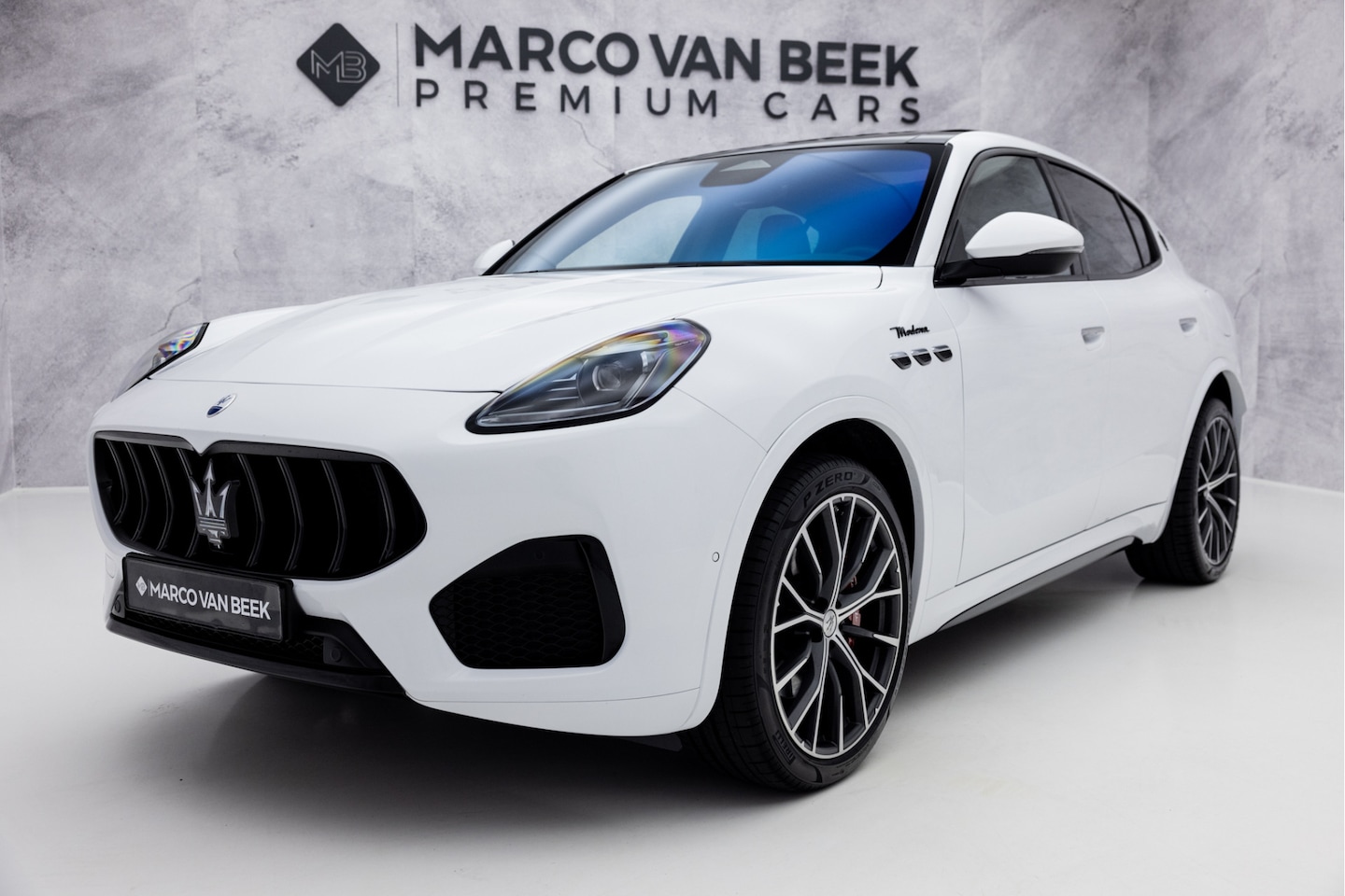 Maserati Grecale - 2.0 MHEV Modena | Pano | Sonus Faber | 21" | Head-Up - AutoWereld.nl