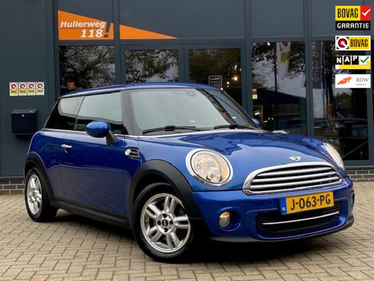 MINI Cooper - Mini 1.6 Cooper/airco/stoelverw/voorruitverw/zwart hemel/zeer netjes - AutoWereld.nl