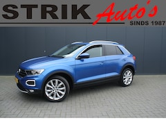 Volkswagen T-Roc - 1.0 TSI Style - RIJKLAAR - VIRTUAL DASHBOARD - PANORAMADAK - XENON - NAVIGATIE - PDC