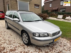 Volvo V70 - 2.4 170pk Leder/Nieuwe APK