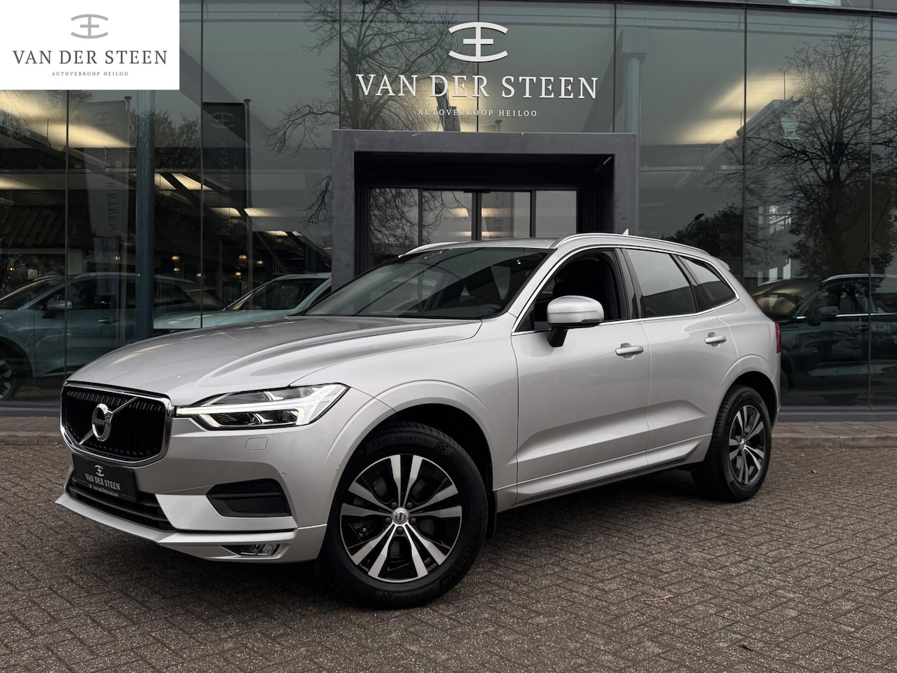 Volvo XC60 - 2.0 B4 Momentum Business | Dodehoek | Apple Carplay | Adapt. Cruise - AutoWereld.nl