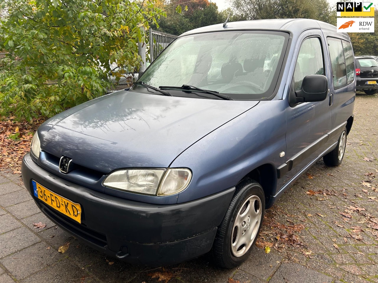 Peugeot Partner MPV - Schuif deurs, Nap, benzine - AutoWereld.nl