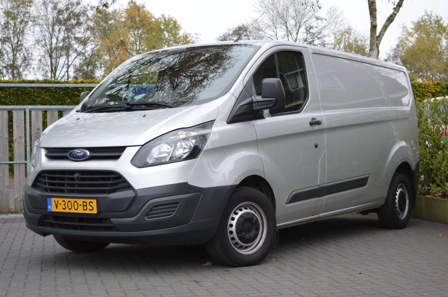 Ford Transit Custom - 290 2.2 TDCI L2H1 Economy Edition 290 2.2 TDCI L2H1 Economy Edition - AutoWereld.nl