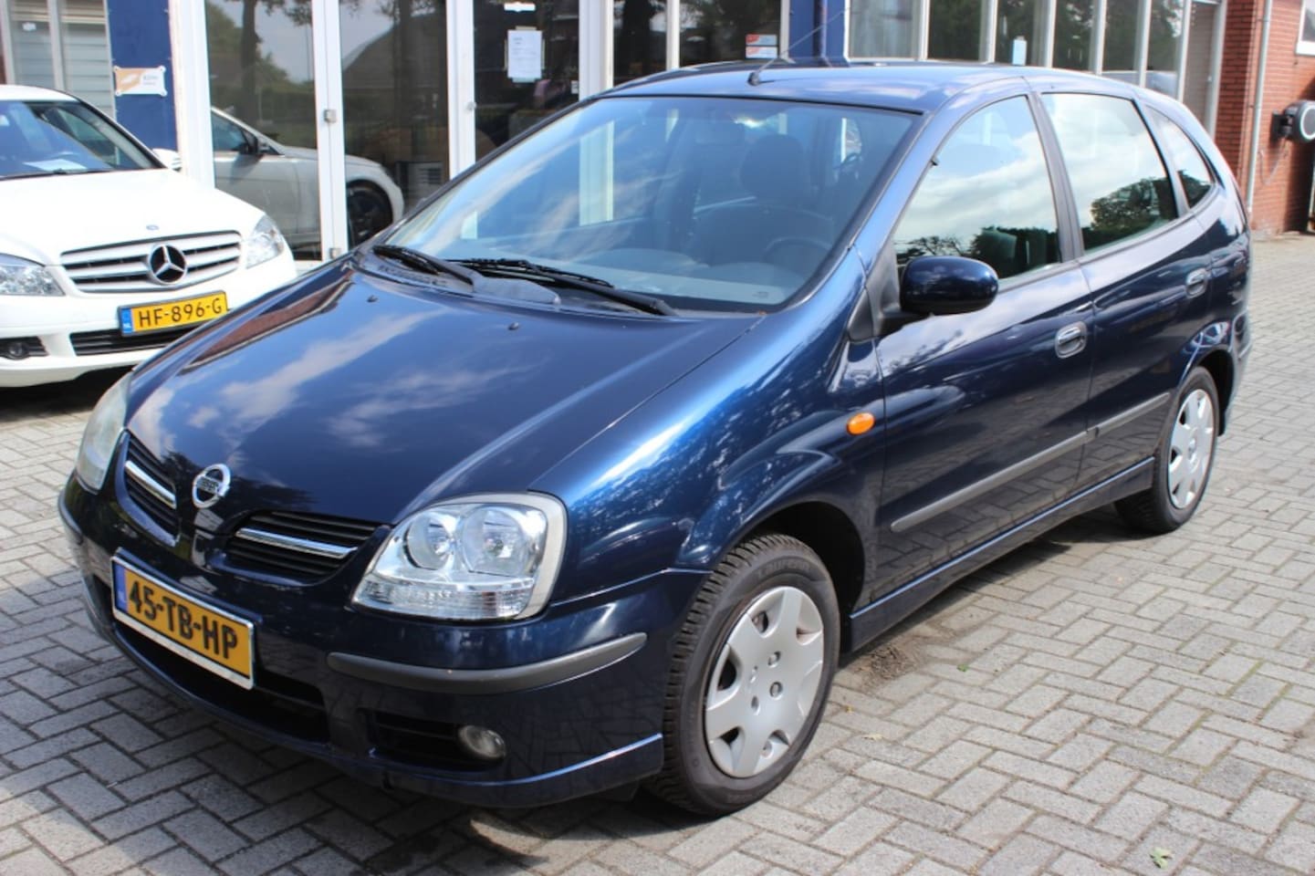 Nissan Almera - 1.8 ACENTA MOVIESTAR - AutoWereld.nl