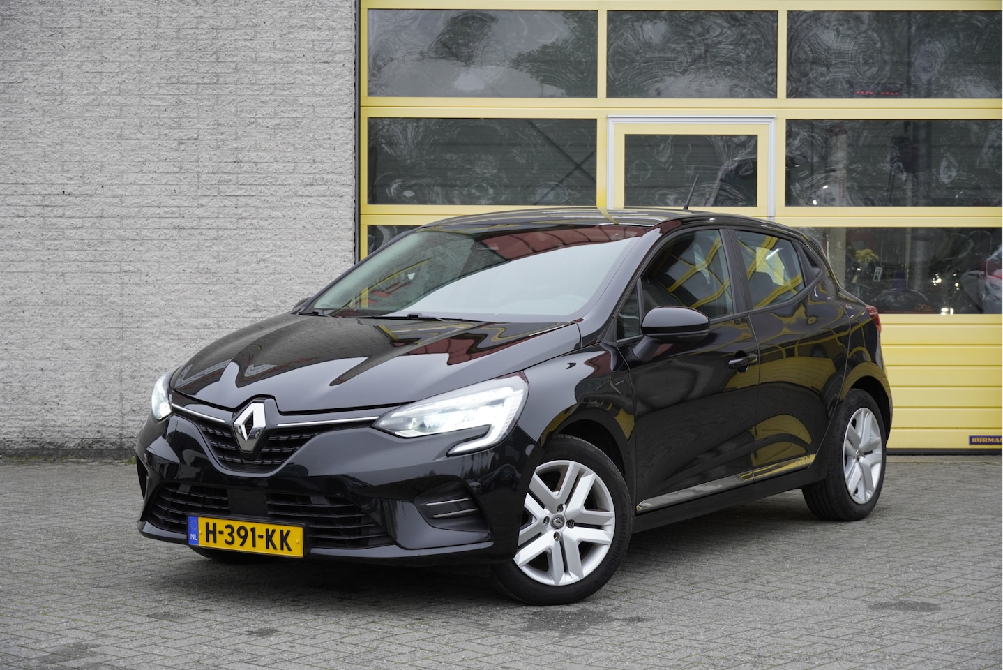 Renault Clio - 1.0 TCe 5drs Zen BJ2020 Led | Navi | Airco | Cruise control | Getint glas | Nw-model! - AutoWereld.nl