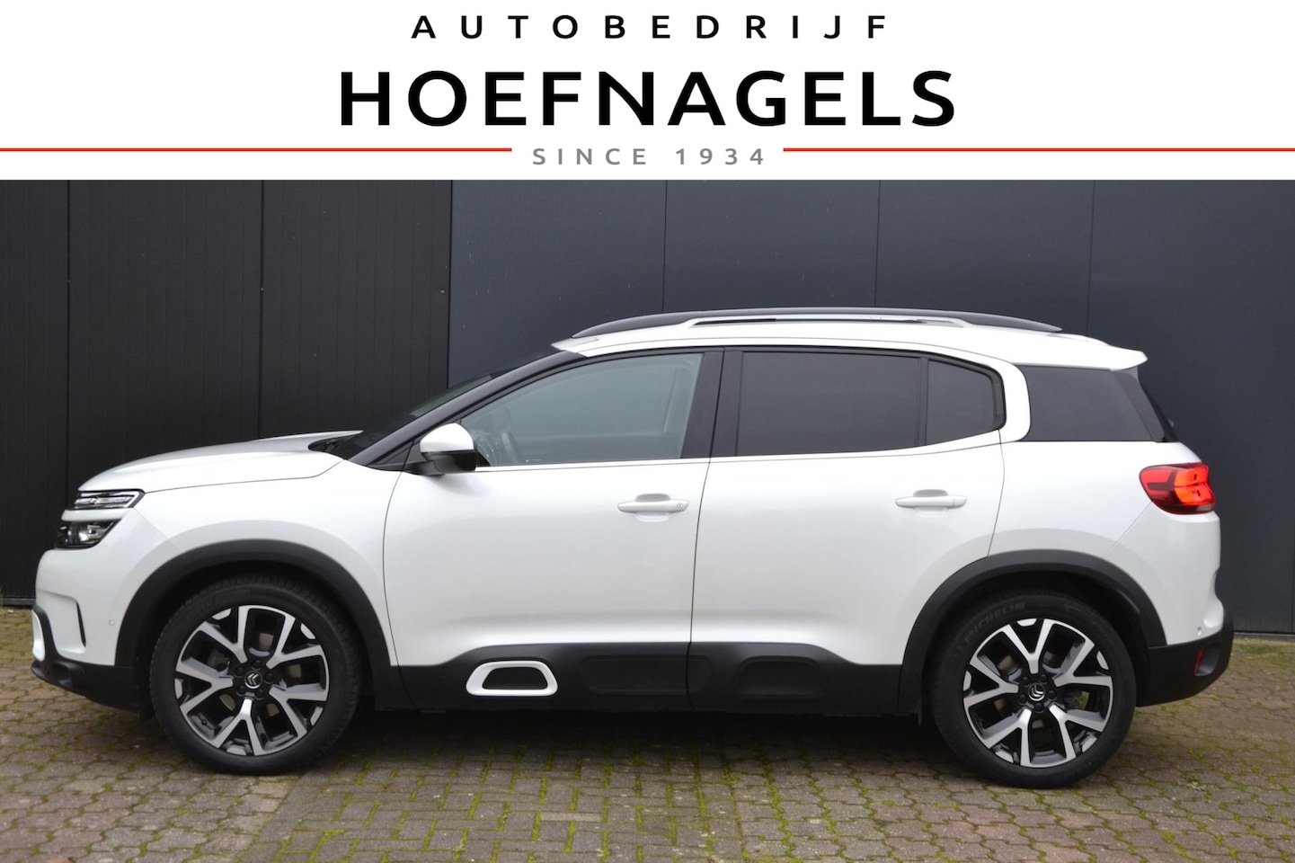 Citroën C5 Aircross - 1.6 180 PK Automaat Shine * Leder * Panodak * Trekhaak * 1500 KG Trekgewicht - AutoWereld.nl