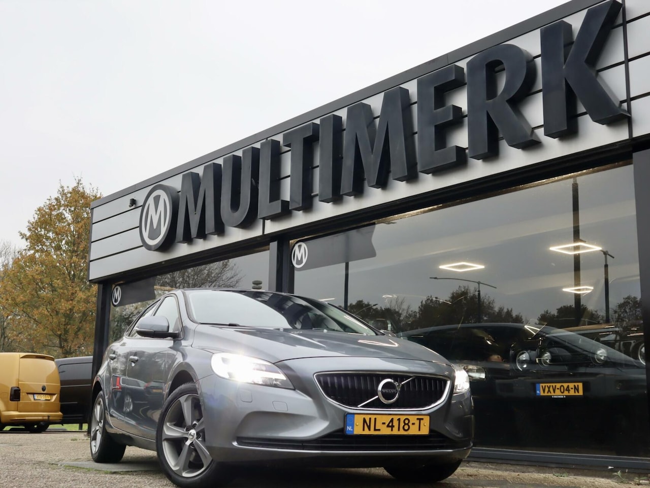 Volvo V40 - 1.5T3 Nordic+ Automaat,Dealer onderhouden,trekhaak - AutoWereld.nl