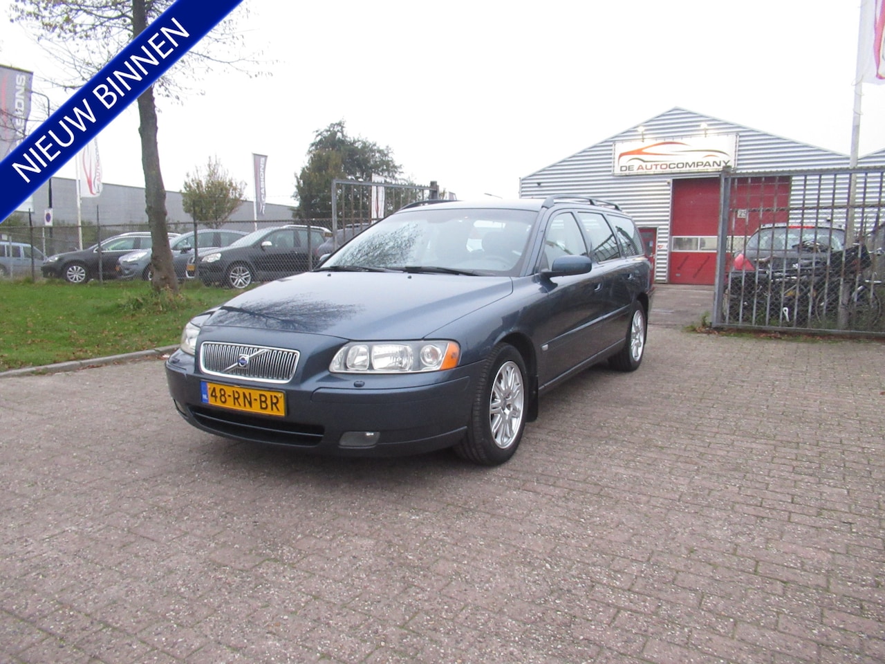 Volvo V70 - 2.4 Momentum Dealer Onderhouden Zeer Nette Auto - AutoWereld.nl