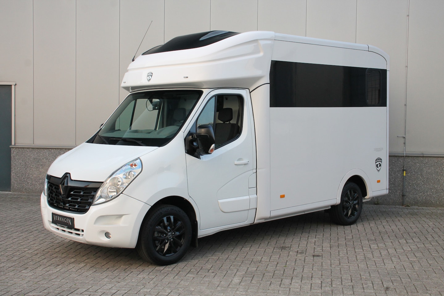 Renault Master - 2.3 dCi 170pk Paardenwagen Paragan 1ste eigenaar 68dkm Euro 6 Marge!! - AutoWereld.nl