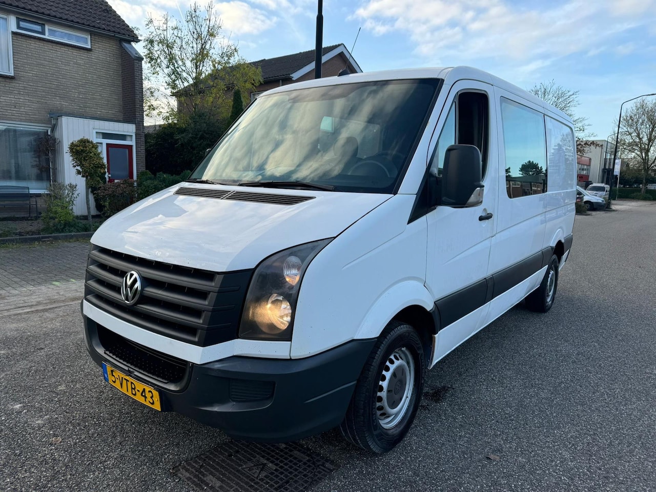 Volkswagen Crafter - 35 2.0 TDI L2H2 DC 35 2.0 TDI L2H2 DC - AutoWereld.nl