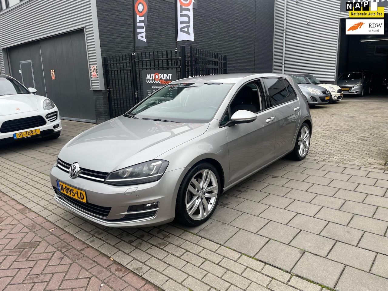 Volkswagen Golf - 1.4 TSI Highline Sport Airco NAP APK 1 Jaar - AutoWereld.nl