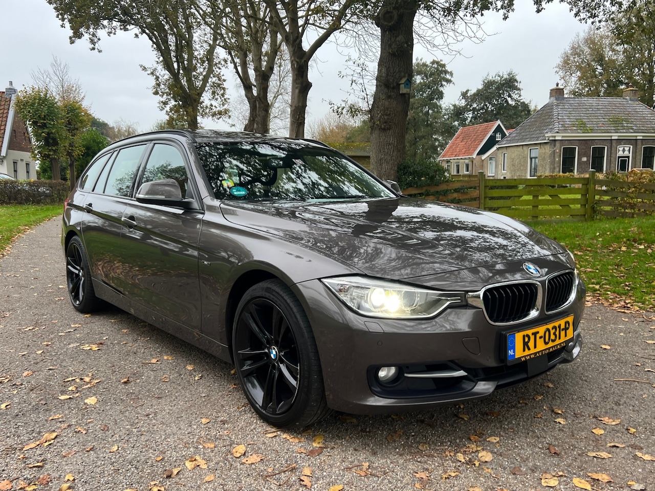 BMW 3-serie Touring - 330d High Executive | Pano + Cruise + Head up | - AutoWereld.nl