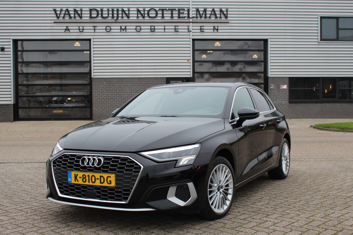 Audi A3 Sportback - 30 TFSI Business edition / Carplay / Navigatie / Automaat / N.A.P. - AutoWereld.nl