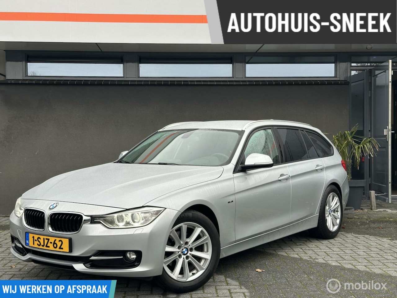 BMW 3-serie Touring - 316i High Executive / Nieuwstaat / Leer - AutoWereld.nl