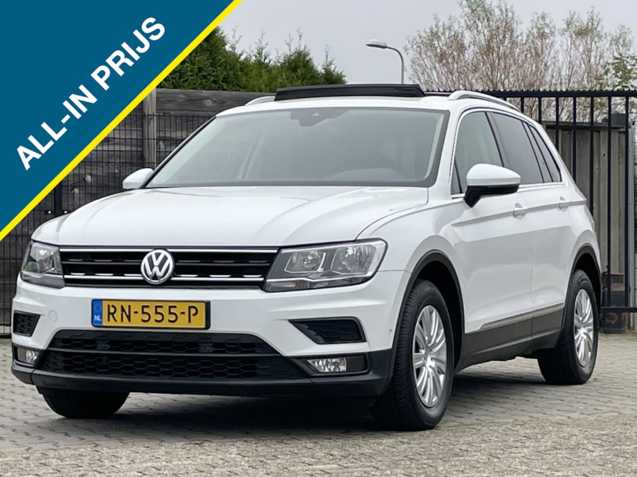 Volkswagen Tiguan - PANO RADAR NAVI MASAGE EN ME 1.4 TSI ACT CL Bns - AutoWereld.nl