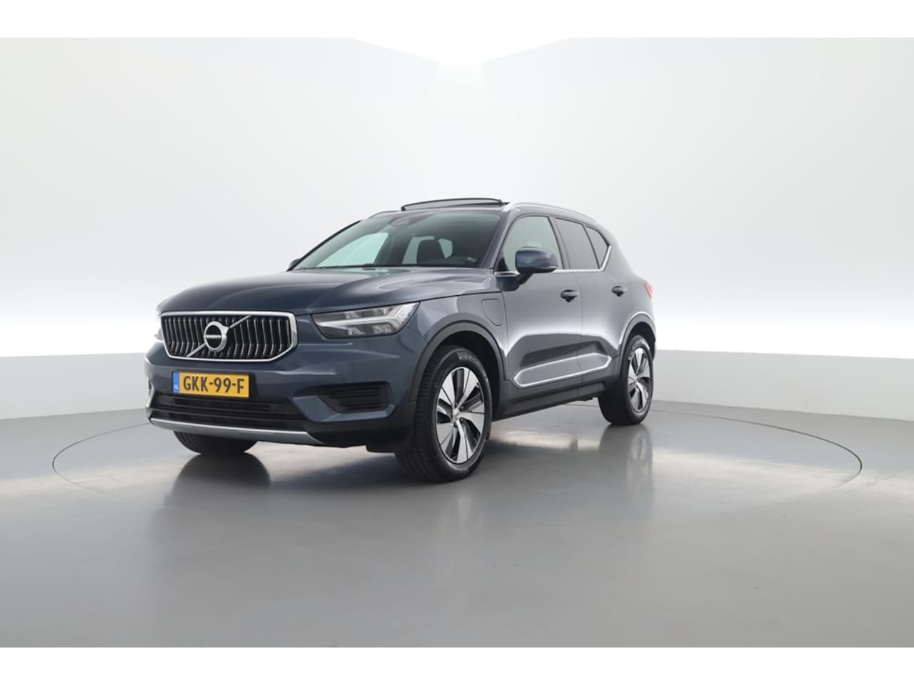 Volvo XC40 - 1.5 T4 Recharge Inscription 1.5 211PK T4 Recharge Inscription, Pano-dak, Trekhaak, camera - AutoWereld.nl