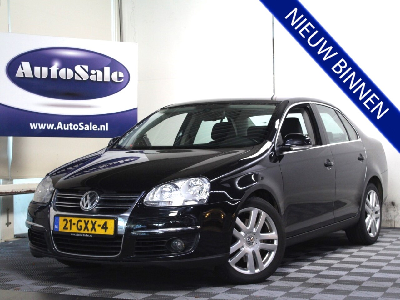 Volkswagen Jetta - 1.4 TSI DSG Sportline NAP 3eEIG CRUISE NAV PDC TREKHAAK '08 - AutoWereld.nl