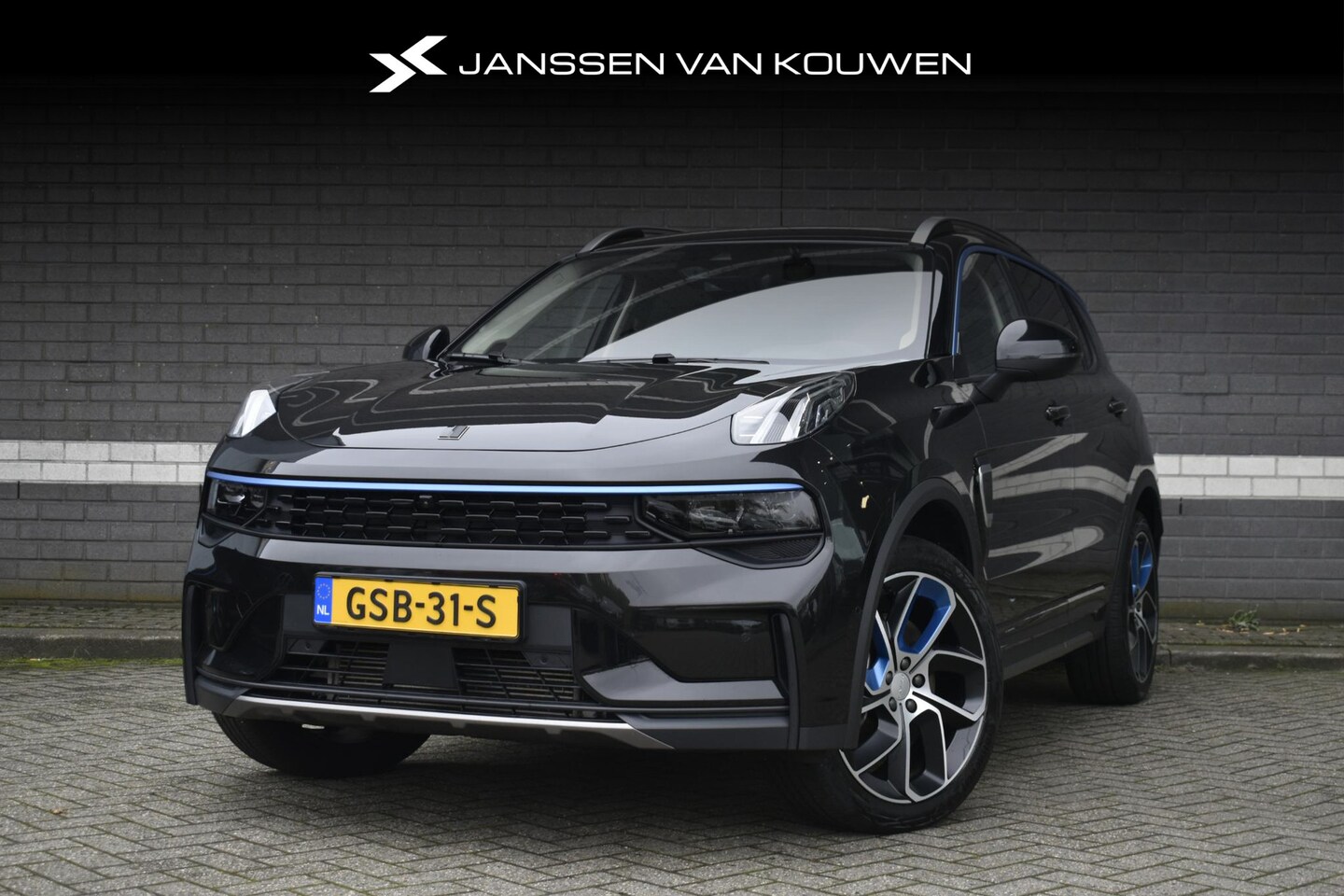 Lynk & Co 01 - 1.5 / PHEV / Pano / Stoelverwarming / 360-Camera - AutoWereld.nl