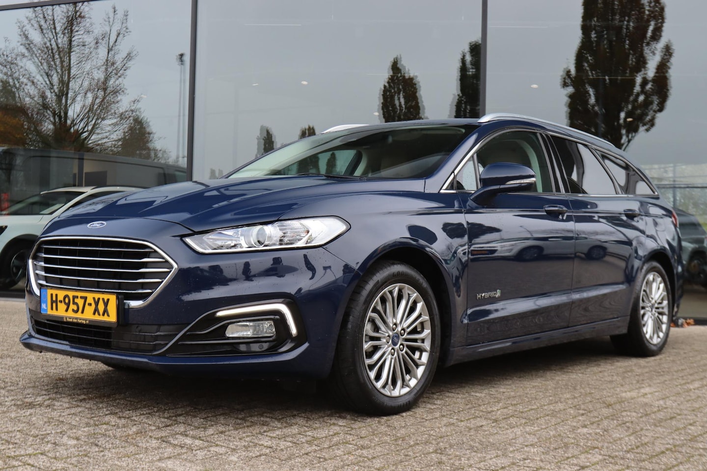 Ford Mondeo Wagon - 2.0 IVCT HEV TITANIUM | LEDER | CRUISE | CLIMATE | CARPLAY | KEY-LESS | STOELVERW. | LANE - AutoWereld.nl