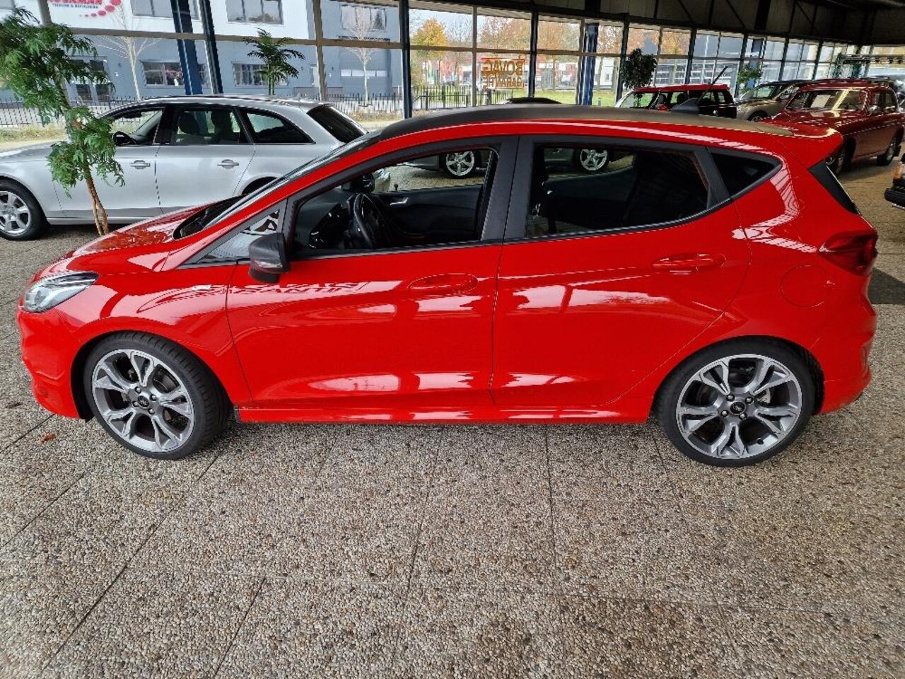 Ford Fiesta - 1.0 EcoB. ST-Line | 5-drs. | DAB | Navi - AutoWereld.nl