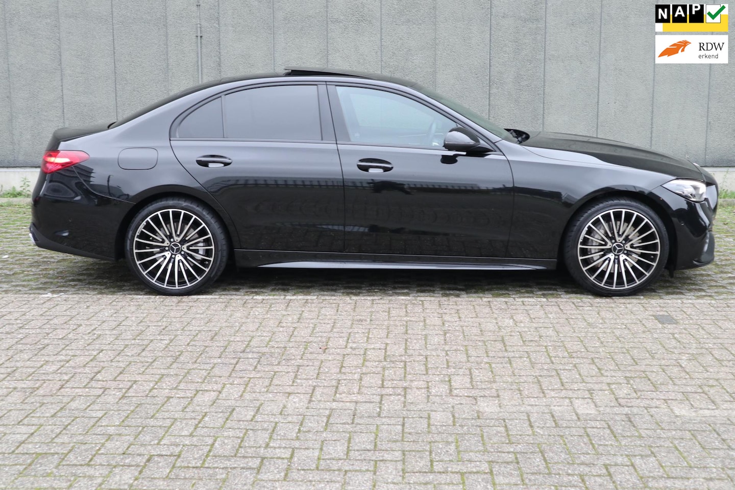 Mercedes-Benz C-klasse - 300 e AMG Line 300 e AMG Line - AutoWereld.nl