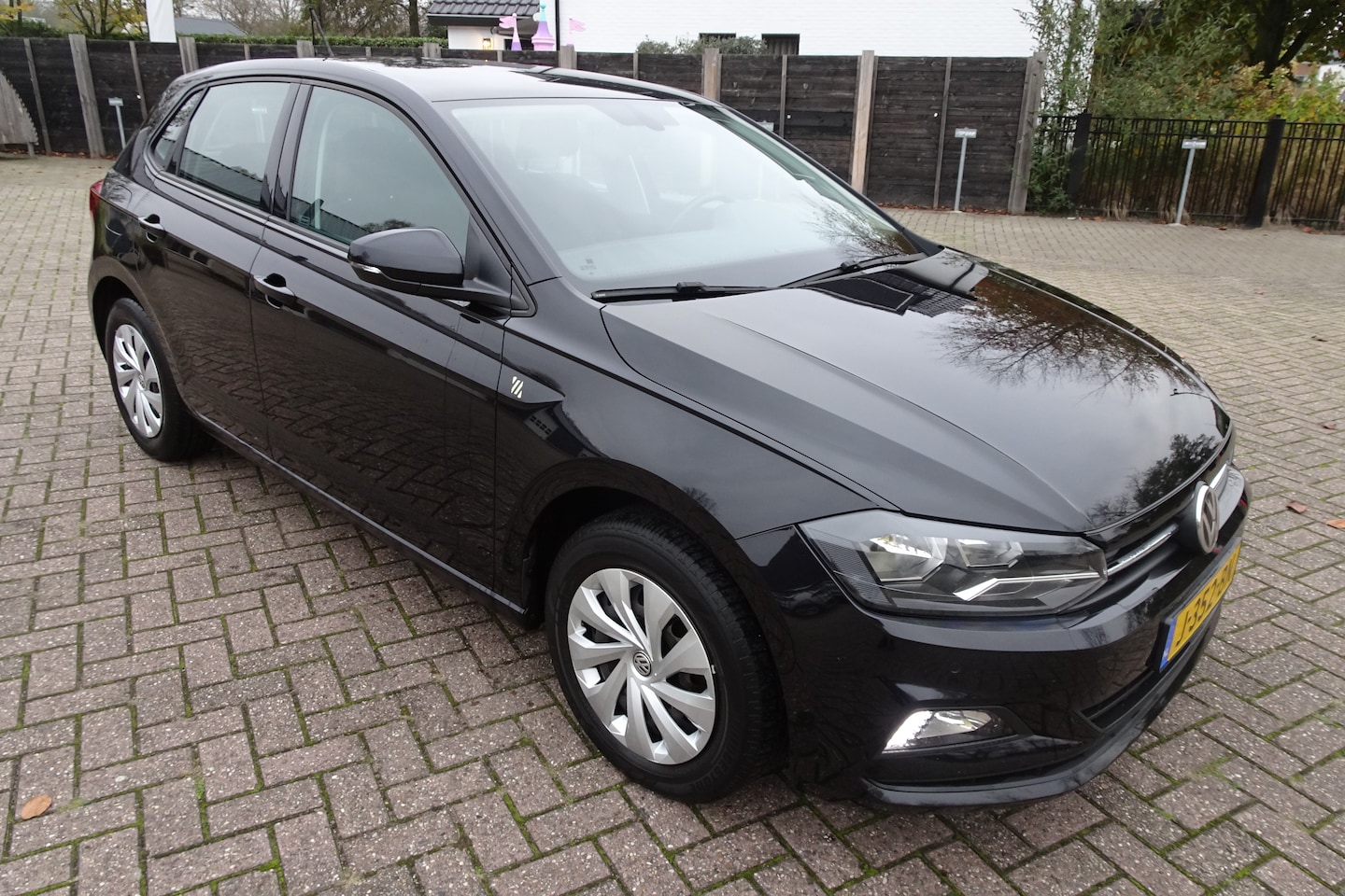 Volkswagen Polo - 1.0 TSI Comfortline Business 95 pk * 5 Drs. * AIRCO * NAVI * PDC * LED * - AutoWereld.nl