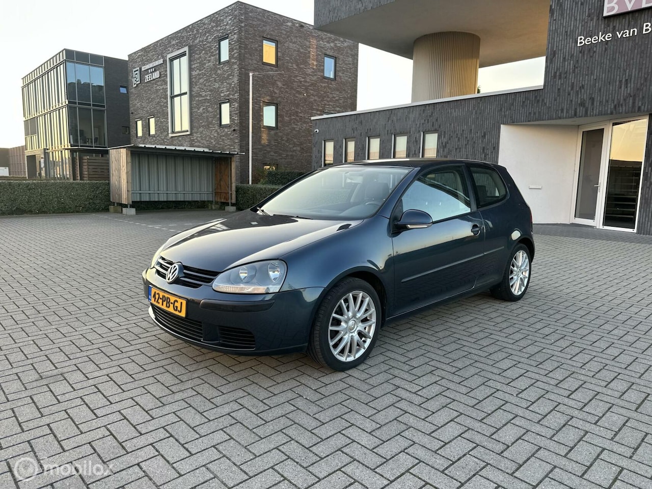 Volkswagen Golf - 1.6 Sportline Airco Cruise Trekhaak NAP ! - AutoWereld.nl