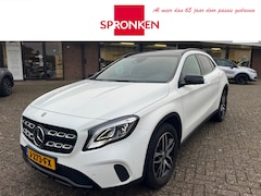 Mercedes-Benz GLA-Klasse - 200 Premium Plus Navi-Camera voor / achter-Leder-Afneembare trekhaak