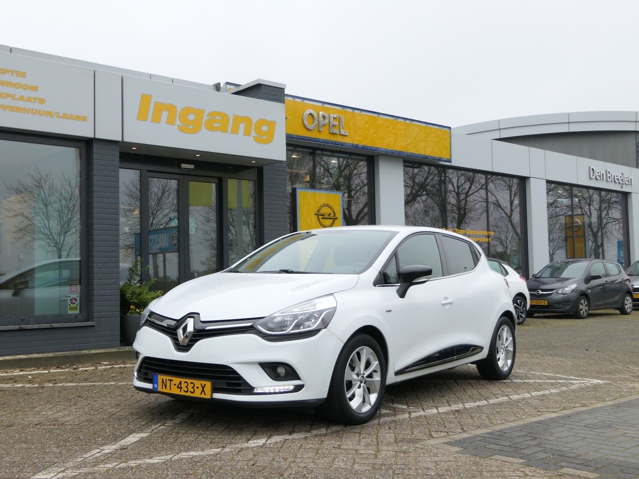 Renault Clio - 0.9 TCe Limited | Parkeersens. | DAB | 16" LMV - AutoWereld.nl