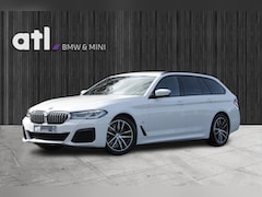 BMW 5-serie Touring - 520i High Executive M-sportpakket, Keyless, Sportstoelen, Adaptieve LED koplampen, Achteru