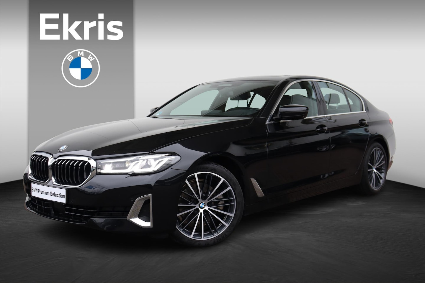 BMW 5-serie - 520i High Executive Luxury line / Co-Pilot Pack / Head Up Display / 19 '' / Comfort Access - AutoWereld.nl