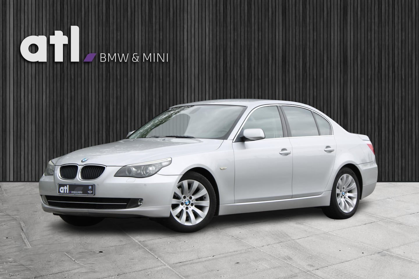 BMW 5-serie - 520i Corporate Lease Business Line Edition I Youngtimer, lichtmetalen ​velgen, navigatie p - AutoWereld.nl