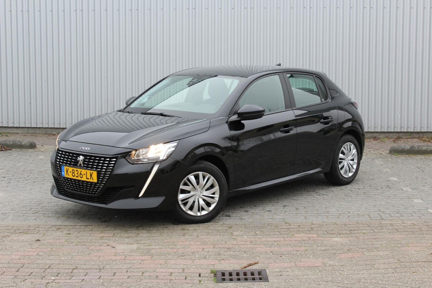 Peugeot 208 - 1.2 PureTech Active | Trekhaak Afneembaar | Apple Carplay / Android Auto | Cruise Control - AutoWereld.nl