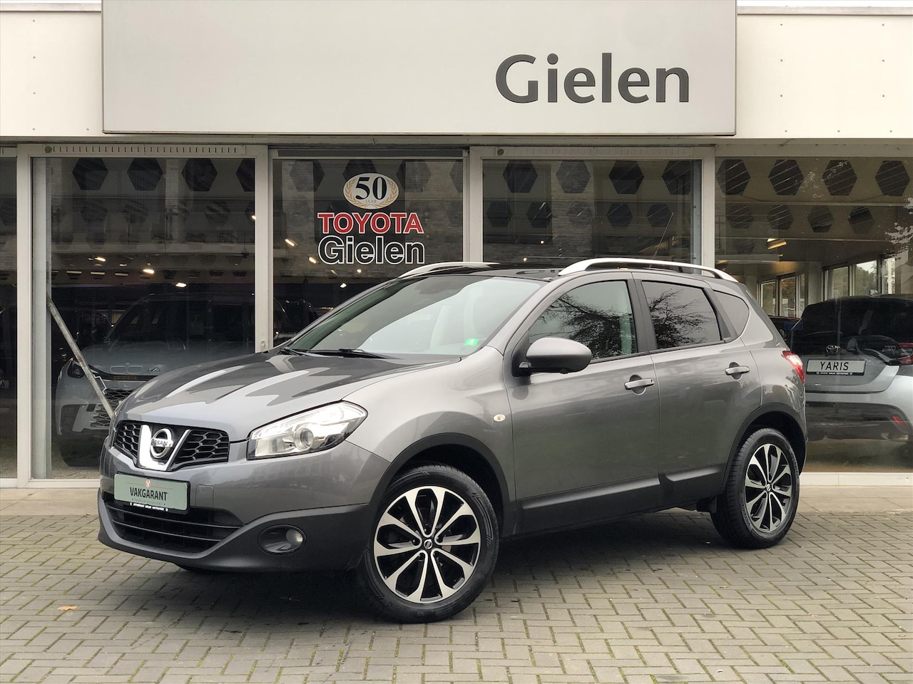 Nissan Qashqai - 1.6 Connect Edition | Trekhaak, Panoramadak, Navigatie, 18inch, Parkeercamera, Cruise cont - AutoWereld.nl